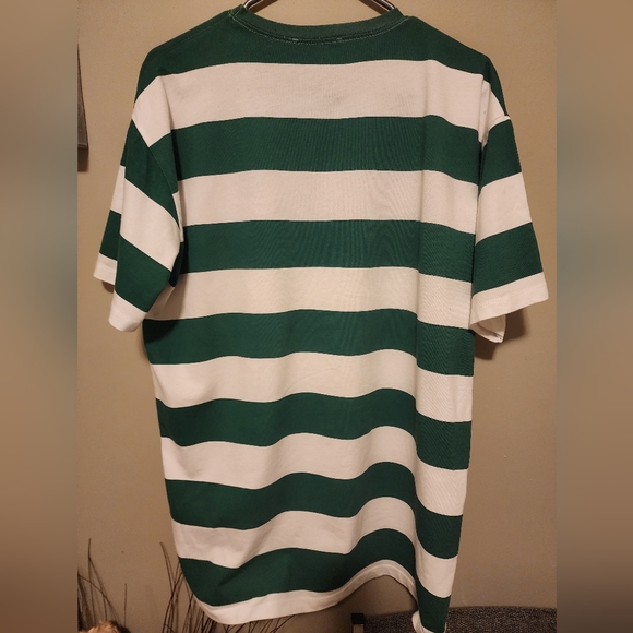 Pull and Bear T Shirt - Picture 2 of 4